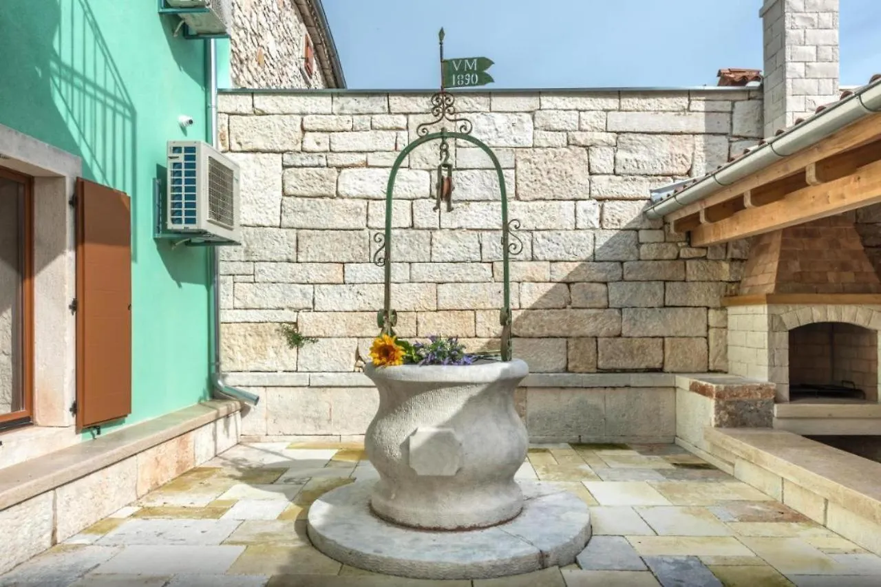 Villa Genesis - Stadtvilla Marcana Istrien - Mit Privatem, Beheizbaren Infinity Pool Und Olivengarten